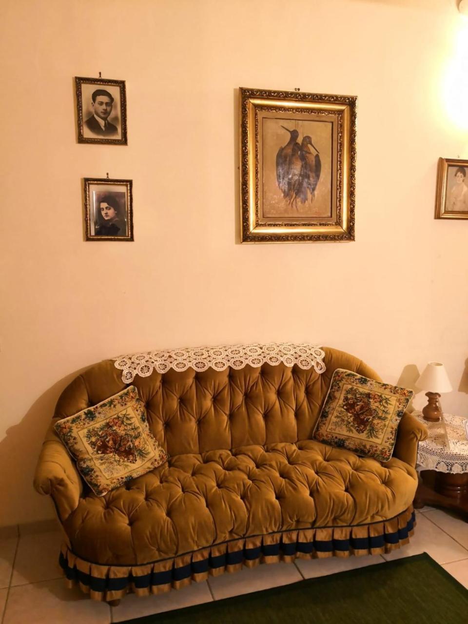 B&B Il Nespolo ซาแลร์โน ภายนอก รูปภาพ